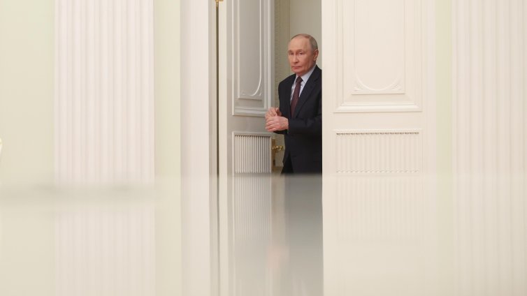 Почти една четвърт от руснаците не вярват на Путин