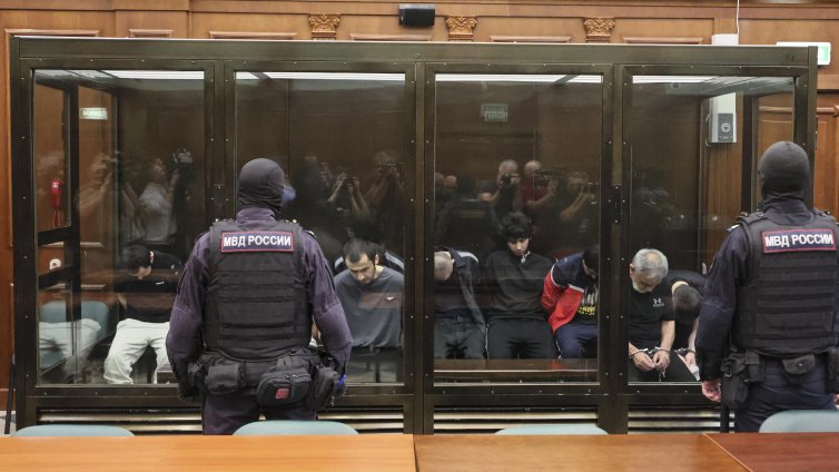 Руски съд постанови 15 доживотни присъди за атентата в "Крокус сити хол"