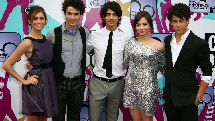 Снимат трета част на Camp Rock
