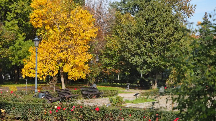 Времето днес: Облачно, но с температури до 20 градуса