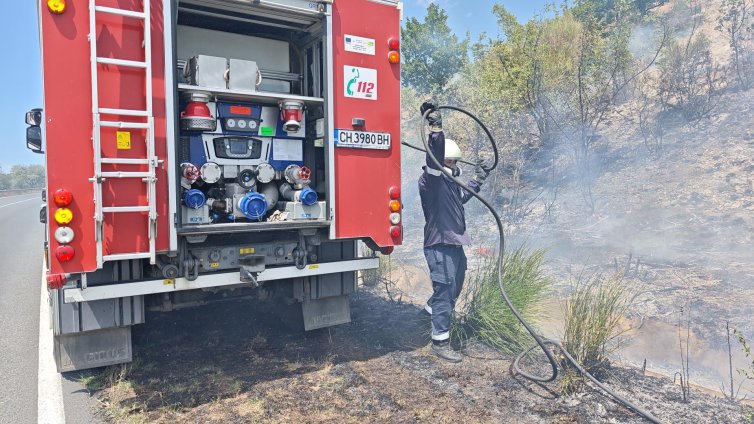 Горски пожар бушува в Северна Гърция