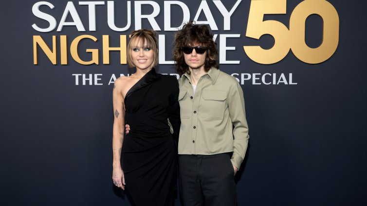 Кои звезди се сгодиха през 2025 г.?