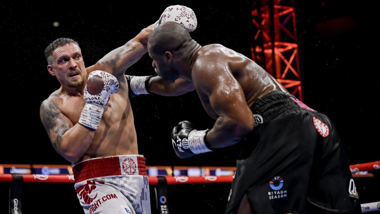 Мегасблъсъкът Олександър Усик - Рико Верховен е под въпрос 