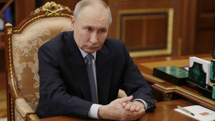 Мистерията е разкрита: Путин показа как изглежда луксозния му апартамент ВИДЕО