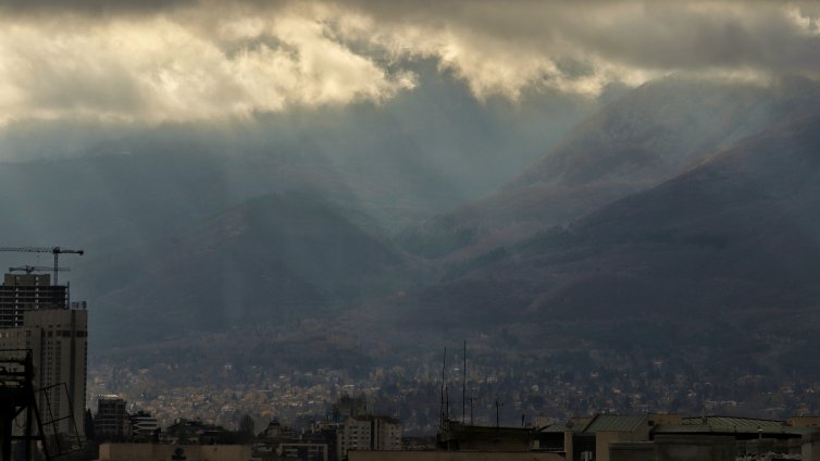 Лекар: Сахарските бури пренасят вируси и бактерии