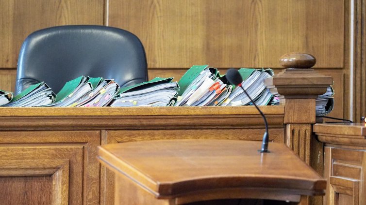 Обвиниха дилъри, хванати с 40 кг коноп