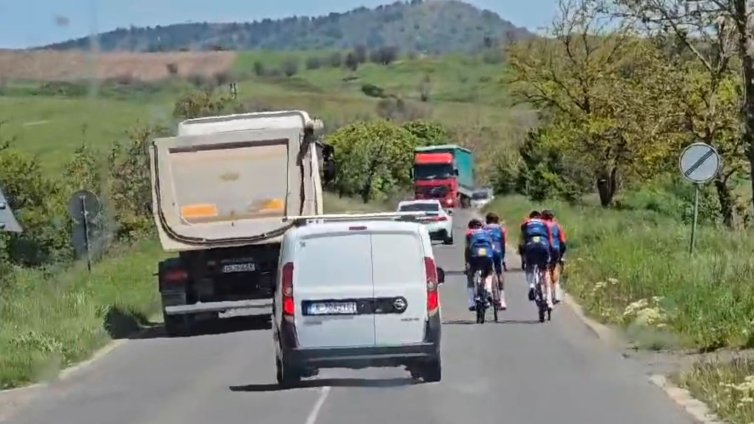 На косъм от трагедия: Скандално нарушение на пътя часове преди Giro d'Italia