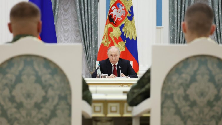 Как няколко хиляди гласа можеха да спрат възхода на Путин към властта в Русия? 