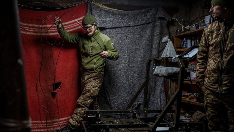 Най-младите войници остават на фронта: Новата реалност за Украйна