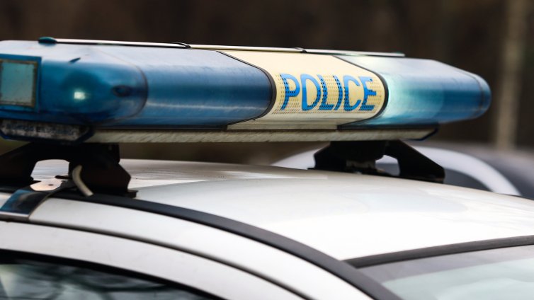 21-годишен прегазил лежащ на пътя мъж и избягал от мястото 