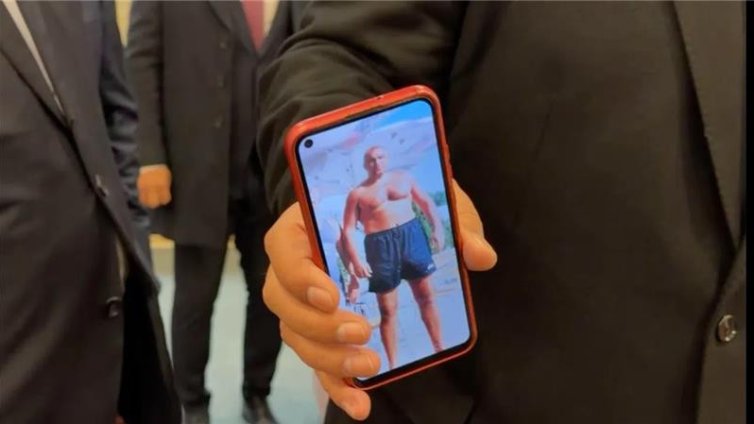 Бойко Борисов се похвали със снимка по бански: Какъв гларус бях!