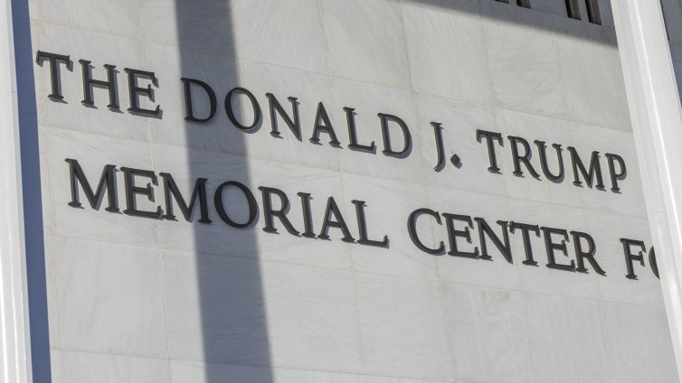 Ремонтни дейности ще затворят за две години център &ldquo;Тръмп Кенеди&rdquo;