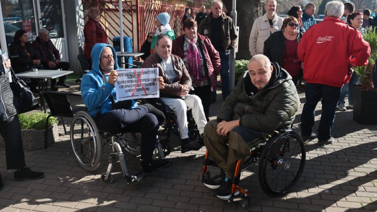 Шофьори с ТЕЛК се оплакаха от дискриминация