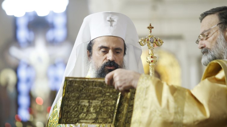 Патриархът отслужи панахида по повод 153 г. от гибелта на Левски СНИМКИ