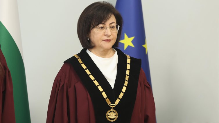 КС ще заседава в петък за оставката на Радев