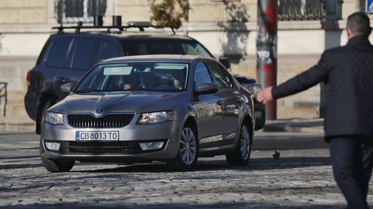 Калин Стоянов: Радев се вози в брониран "Мерцедес", "Шкода"-та е за пред хората