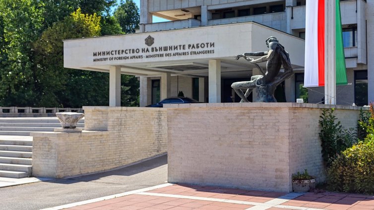 МВнР отвори кризисна телефонна линия за съдействие на българи във Венецуела