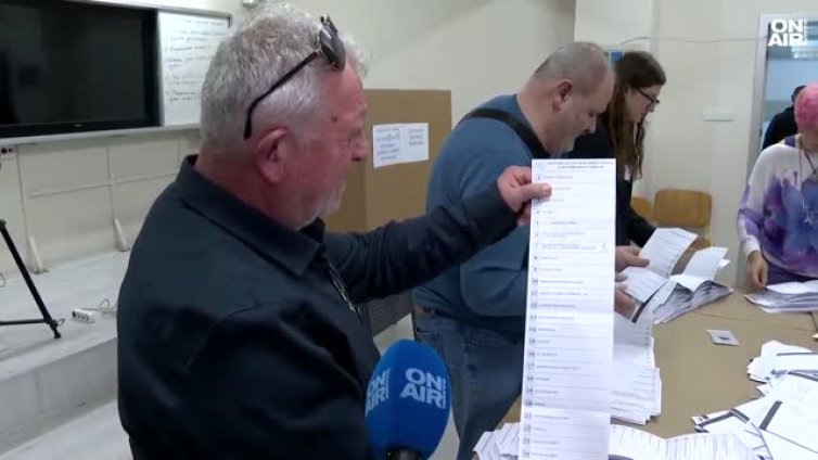 Гласуването в Турция: Х извън полето и надписи в бюлетините