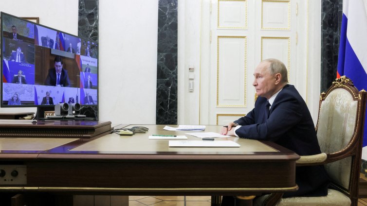 В Иран Путин е едновременно подпалвач и пожарникар 