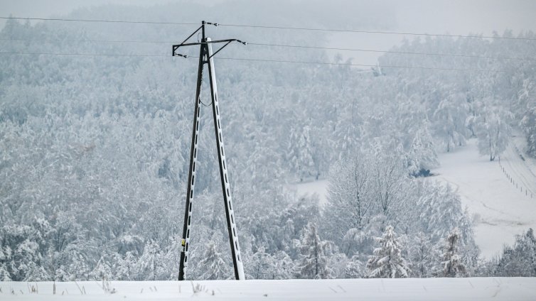 Снегът приближава: Части от Босна и Хърватия побеляха 
