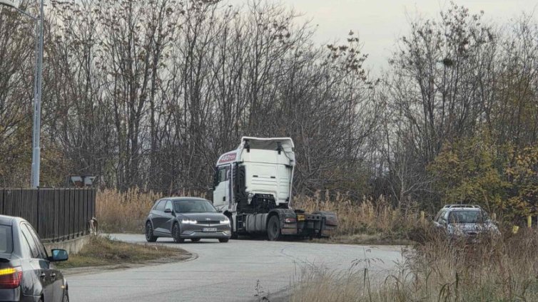 Челен удар: Дете и родителите му загинаха при катастрофа край Пловдив 