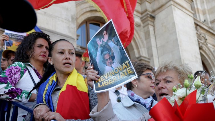 Протестите в подкрепа на Калин Джорджеску не стихват