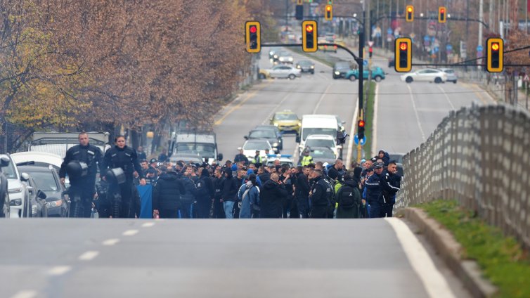 Преди дербито в София: Фенове на Левски на традиционното шествие 