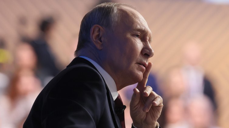 Путин отговори на Макрон, готов е на разговор