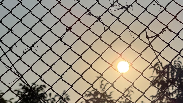 Времето днес: Предимно слънчево, градусите до 12&deg;