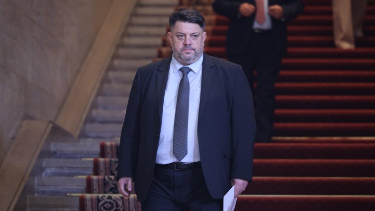 Вицепремиерът Зафиров: Работим за преодоляване на проблемите с безводието