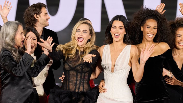 L'oreal Paris събра иконите на Холивуд и модата за епично дефиле