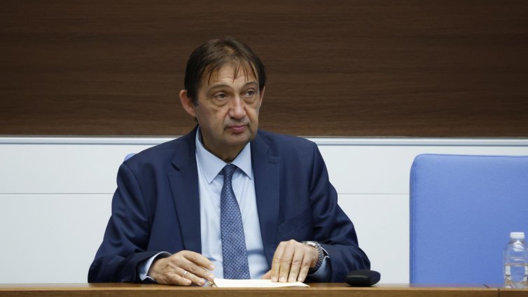 Шишков: В три района договорите за мантинели са надвишени с над 50%