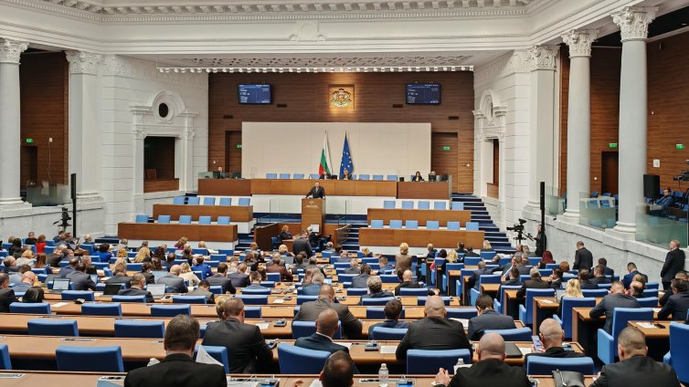 Девет министри ще се явят на парламентарен контрол