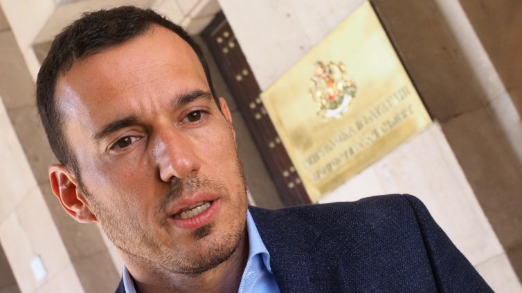 Терзиев: Няма как да празнуваме, докато нашите съграждани се борят срещу политическия мрак