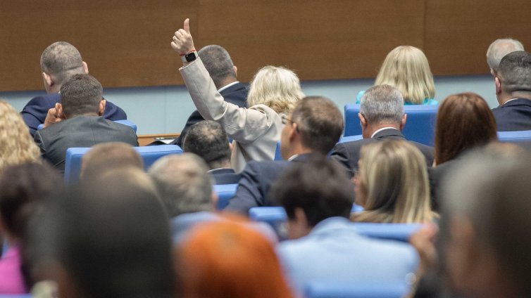 Депутатите преодоляха ветото на Радев за промените в Закона за ДАНС