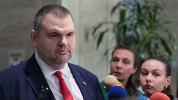 Пеевски: Никой няма да вземе властта през улицата, връщаме Народния съд ли?