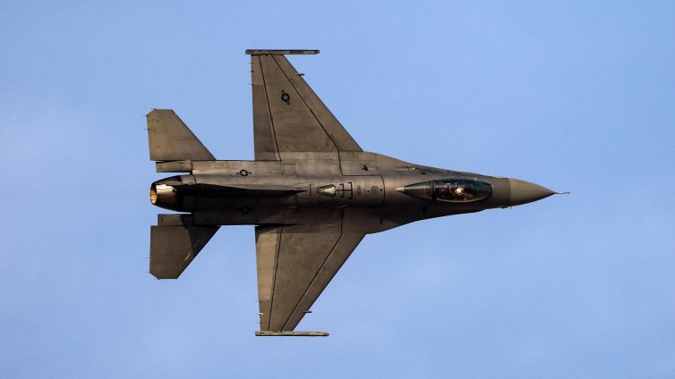 Украйна разработва нова бойна тактика за изтребителите F-16