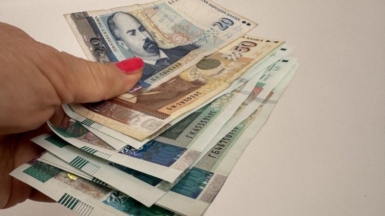 На 7 април ще започне изплащането на пенсиите и великденските добавки