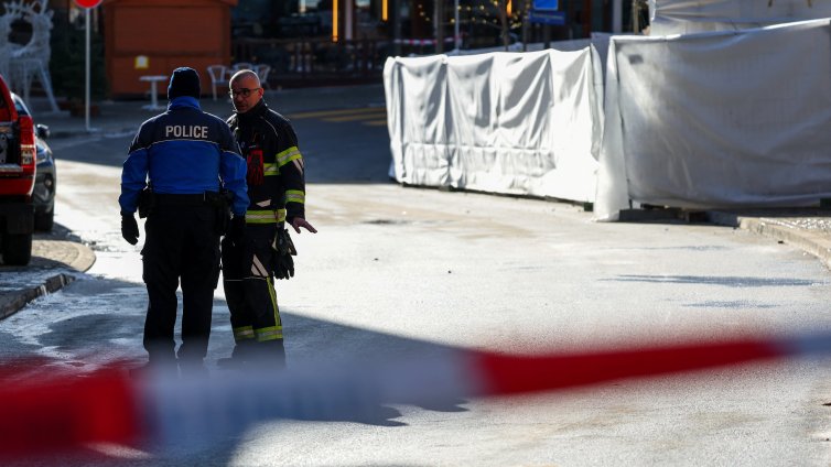Швейцария почете с минута мълчание паметта на жертвите на пожара в бар в ски курорт