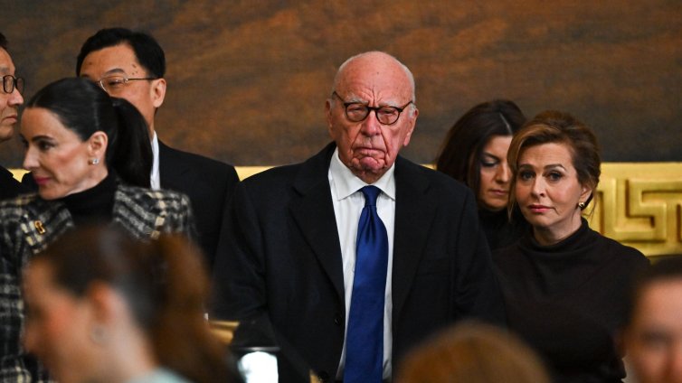 Край на битката за наследството на Рупърт Мърдок