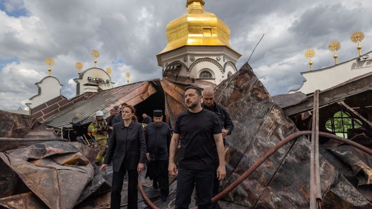 Зеленски заплашва Беларус, докато НАТО се намира на прага на война