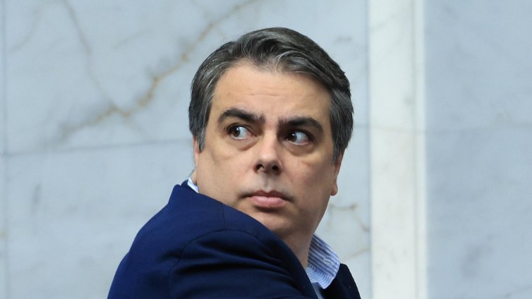 Василев: Йотова стана говорител на Радев, цената ще платим всички