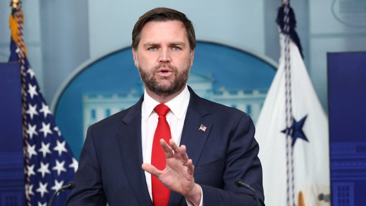 Джей Ди Ванс все още не мисли за президентските номинации през 2028 г.