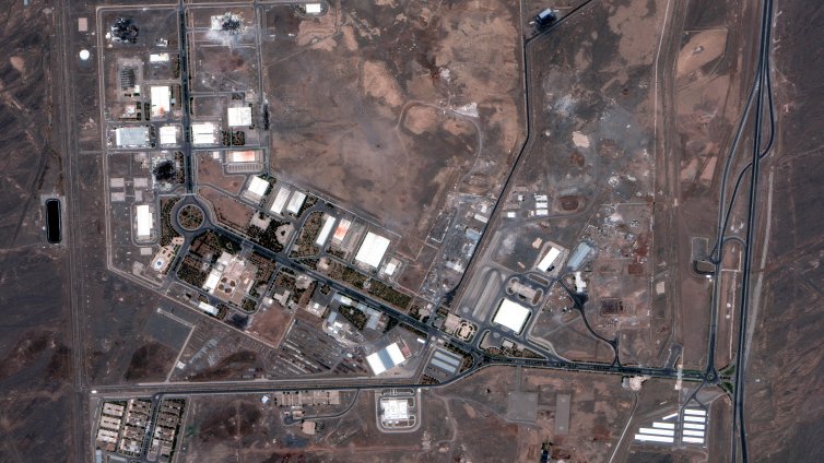 Иран: Ударен е ядреният комплекс &bdquo;Натанз&rdquo;, няма изтичане на радиация