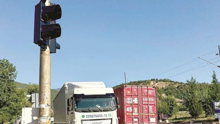 В Кресна искат 20 секунди зелено на проблемния светофар