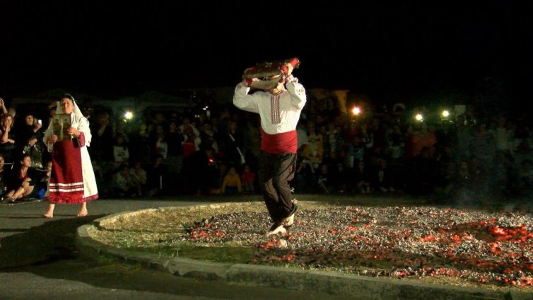 Археолозите призовават патриарх Даниил да не посяга на нестинарството 