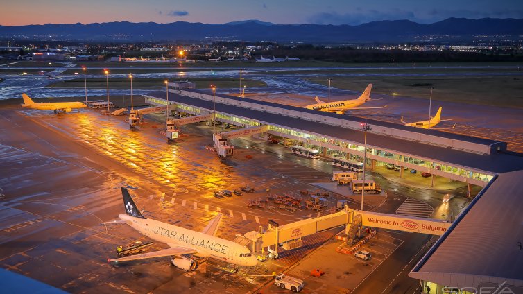 Не качиха мъж и жена на полет, за отмъщение те подали сигнал за бомба