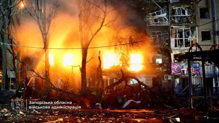 Поне двама убити при руска бомбардировка в Запорожие