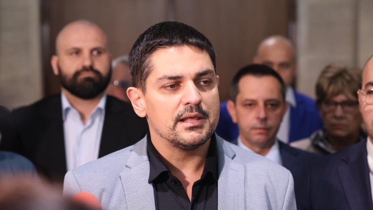 Радостин Василев: Има нови модели на корупция