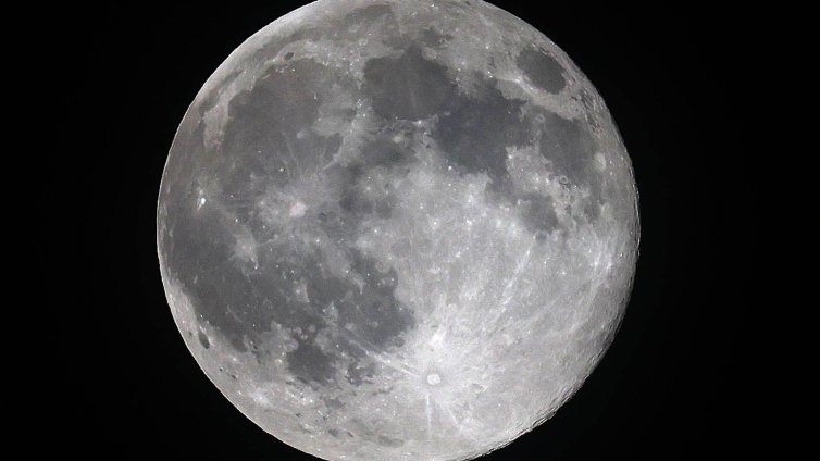 Тръмп официално постави цел на НАСА: Хората трябва да се върнат на Луната до 2028 г.